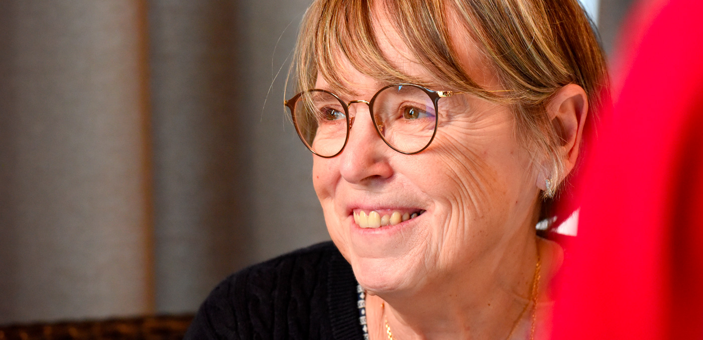 DERRIÈRE UNE VOIX, UN SOURIRE ! BONNE RETRAITE FRANÇOISE !