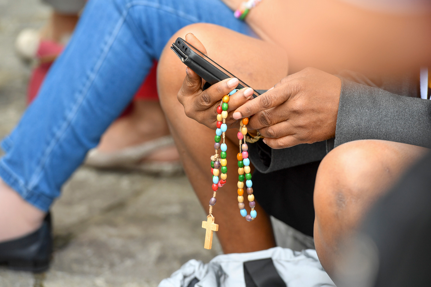 LE ROSAIRE N&rsquo;EST PAS UNE PRIÈRE ÉLITISTE : INTERVIEW DU FR. FRANÇOIS-DO DANS FAMILLE CHRÉTIENNE